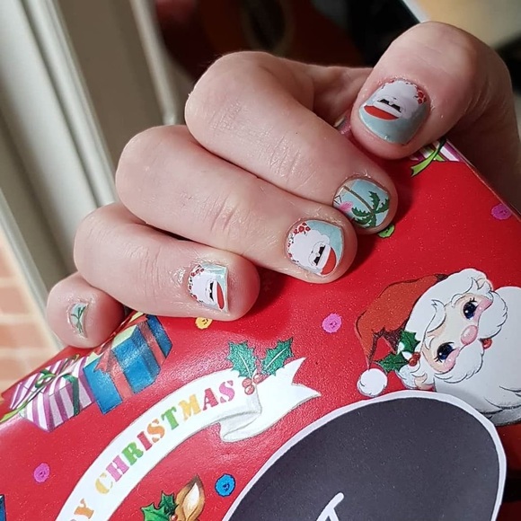 Jamberry Santa on Holiday - Picture 3 of 3
